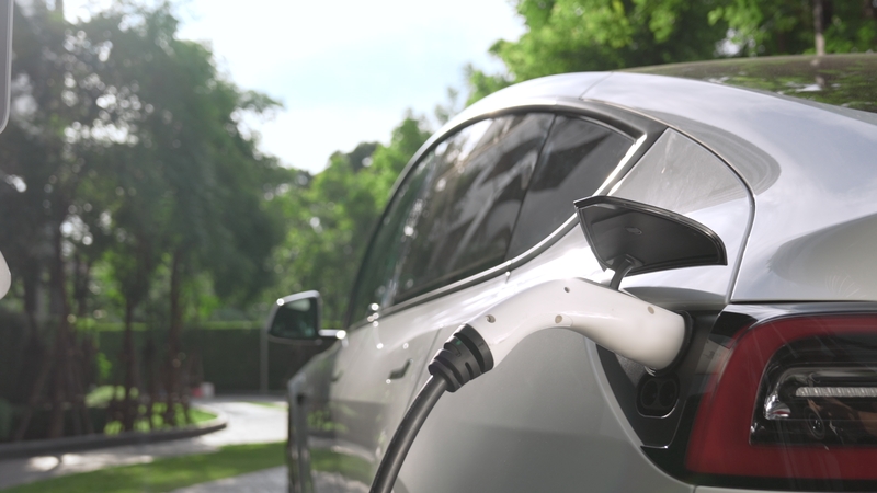 Car Dealerships and how they can stand out from the crowd through a partnership with Cariqa